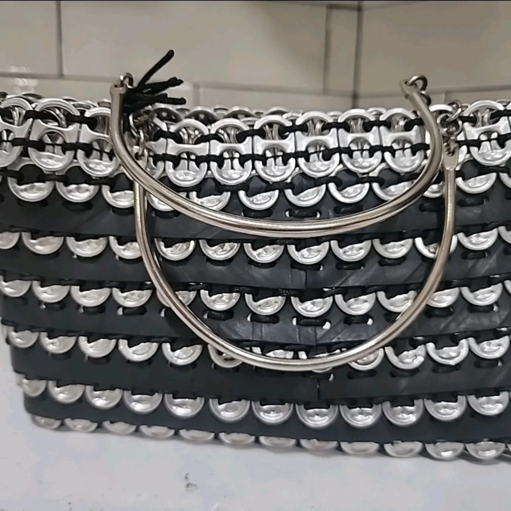 Upcycled Soda Tabs Recycled Rubber Handbag Stainless Steel Handles Like New Unq. - Picture 6 of 6